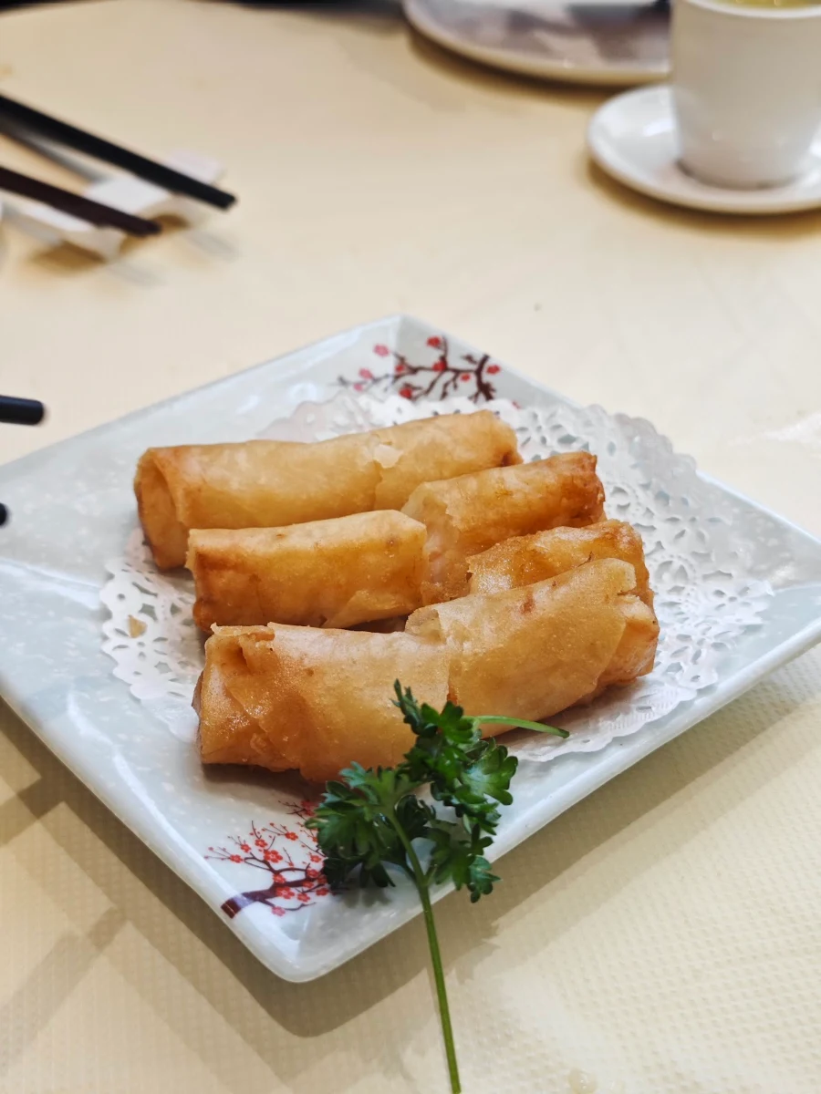 deep fried shrimp spring rolls with garlic 金银蒜虾春卷, New Mandarin Seafood Restaurant